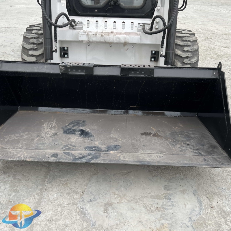 Lightly used Skid steer ZT18 high quality guarantee low price