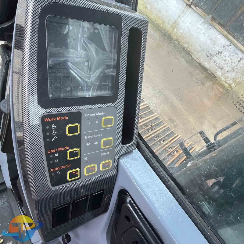 Hyundai 220LC-9C original Korean second-hand crawler excavator with good maintenance and high quality with engine, transmission and gear for sale.