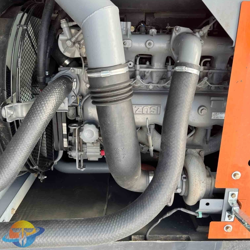 Japan-made Hitachi ZX240 hydraulic crawler excavator used excavator is in stock and is selling well.