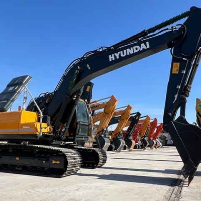 Hyundai 220LC-9S excavator