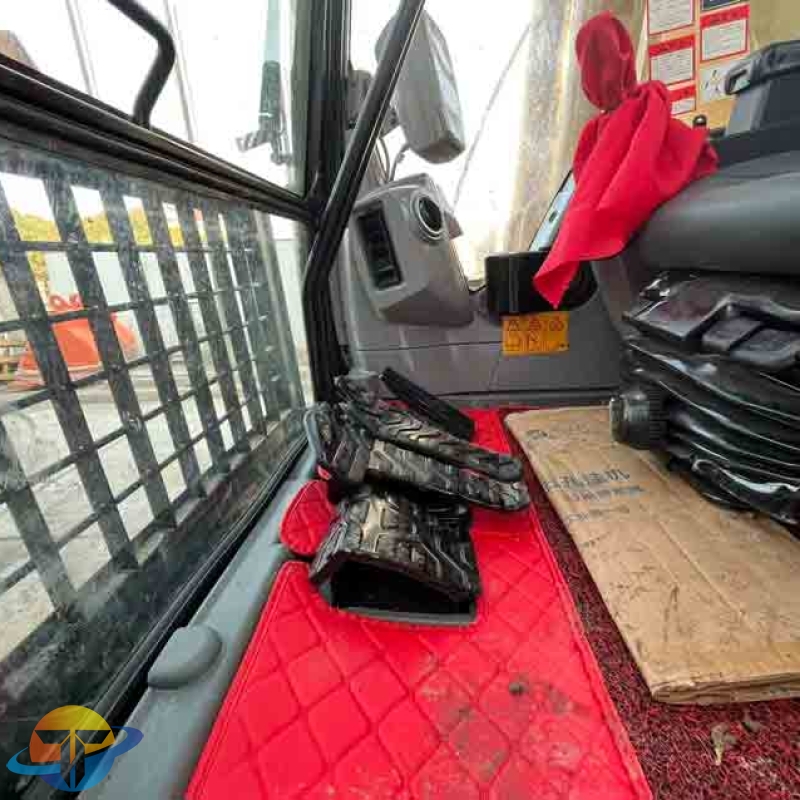 Bestselling Caterpillar CAT320CL excavator, used construction machinery suitable for mining, for sale.