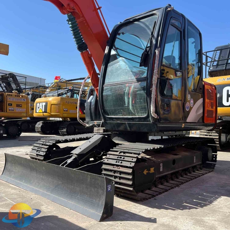 Hitachi ZX70 second-hand excavator is flexible to operate and has low labor hours and low price