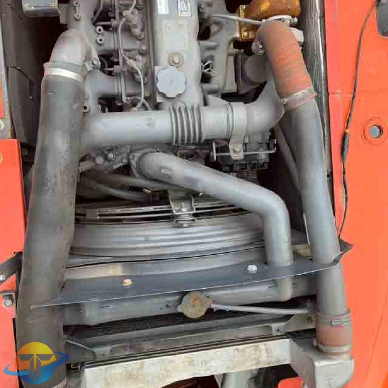 Hitachi EX120 crawler excavator: high stability and operator comfort.