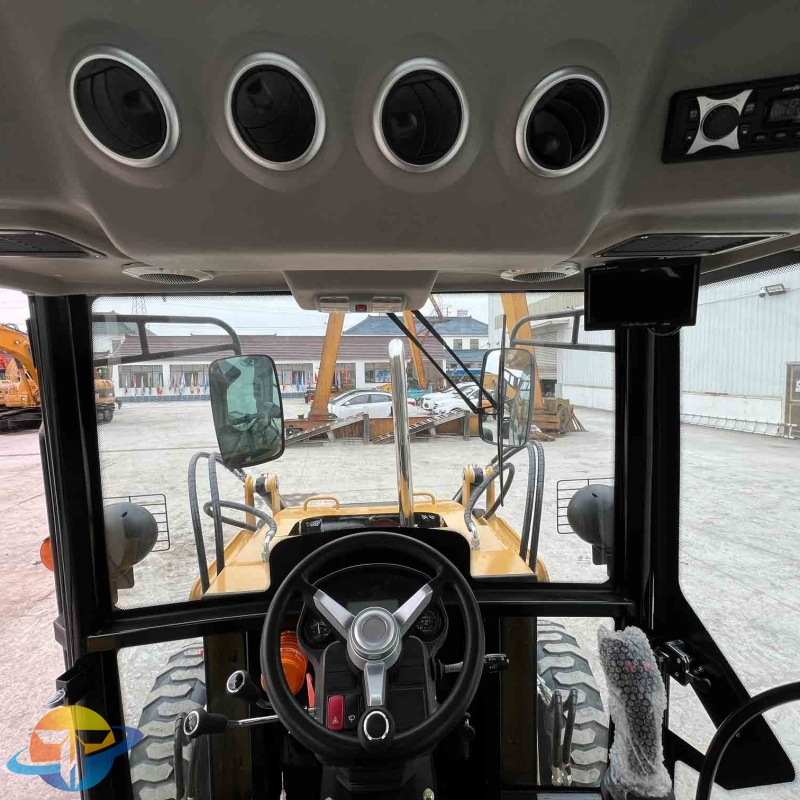 Brand new machine easy to operate two-end heavy duty backhoe with strong backhoe capacity. Free test drive. Cheap for sale