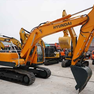 Hyundai 225LC-9S excavator