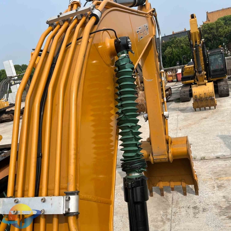 Hot sale Caterpillar 320D2L excavator imported high-performance second-hand excavator at a low price