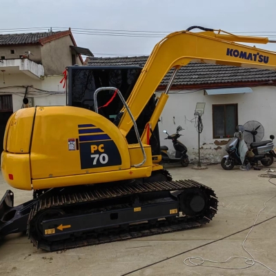 Small excavator Komatsu PC70 excavator second hand excavator low working hours low price