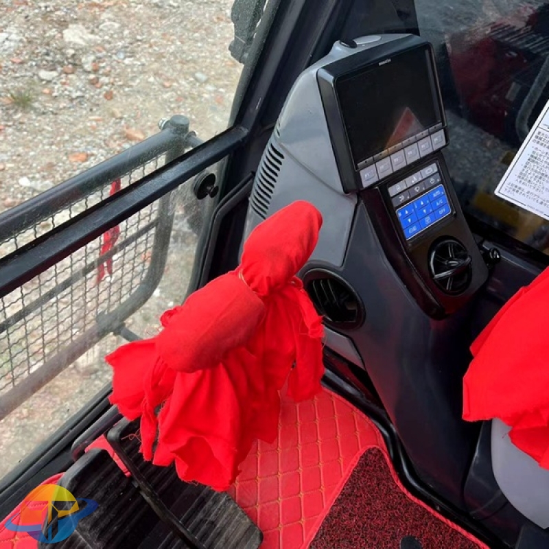 Used Komatsu PC240-8 excavator high quality excavator for sale at low price