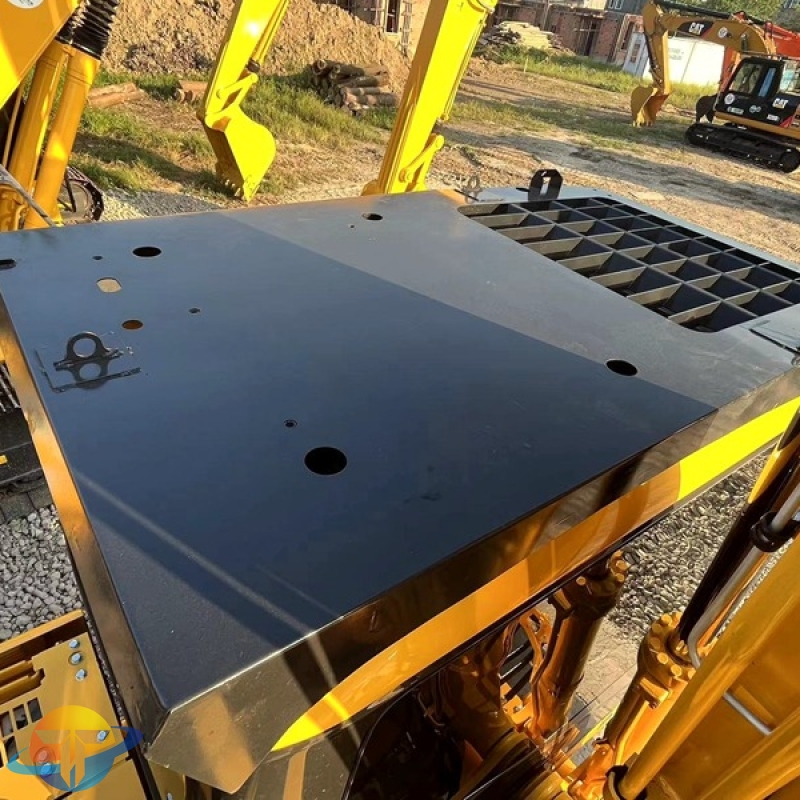 Komatsu PC130-7 excavator small excavator used construction machinery for sale