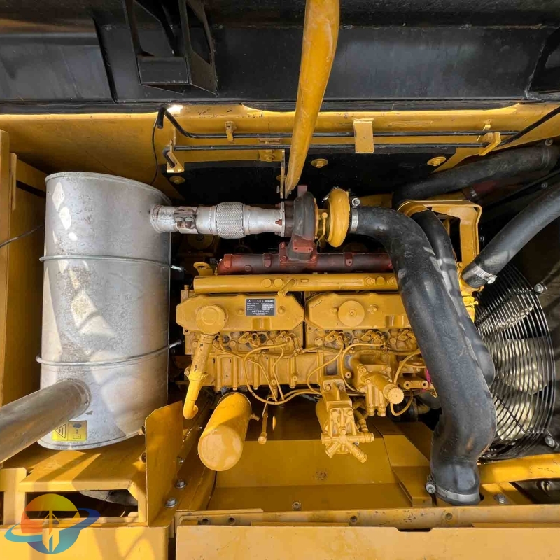 Famous excavator brand Caterpillar used excavator CAT323D2L excavator now for sale with high quality