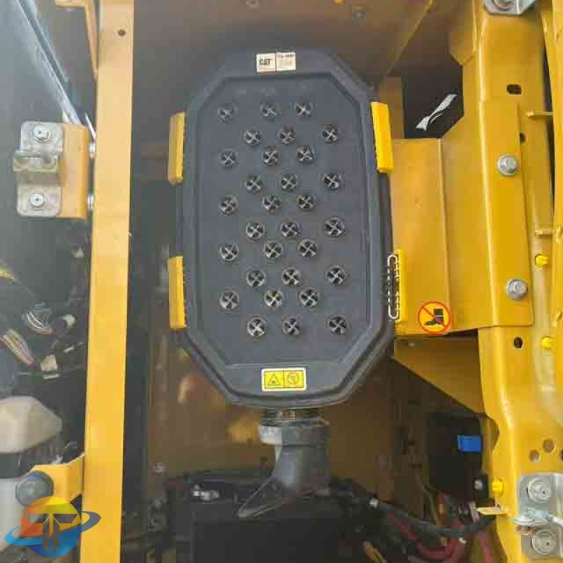 Used Caterpillar CAT345 high-spec excavator, large construction machinery, high quality, for sale.