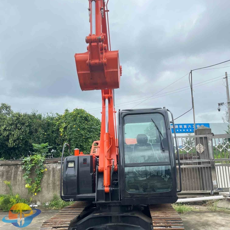 Used, high-quality, original Hitachi ZX70 crawler excavator construction machinery for sale in good used condition.
