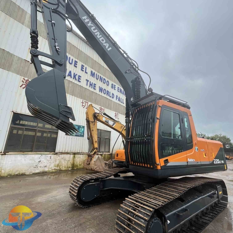 Hyundai 220LC-9C original Korean second-hand crawler excavator with good maintenance and high quality with engine, transmission and gear for sale.
