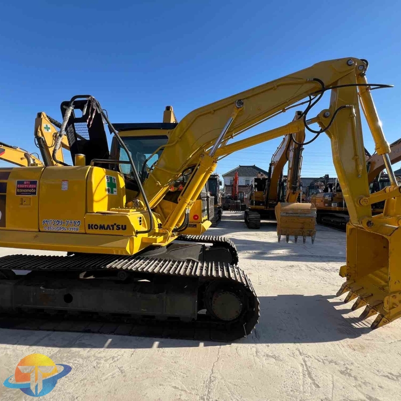 Small excavator Komatsu PC130 excavator second-hand excavator low working time good operation for sale