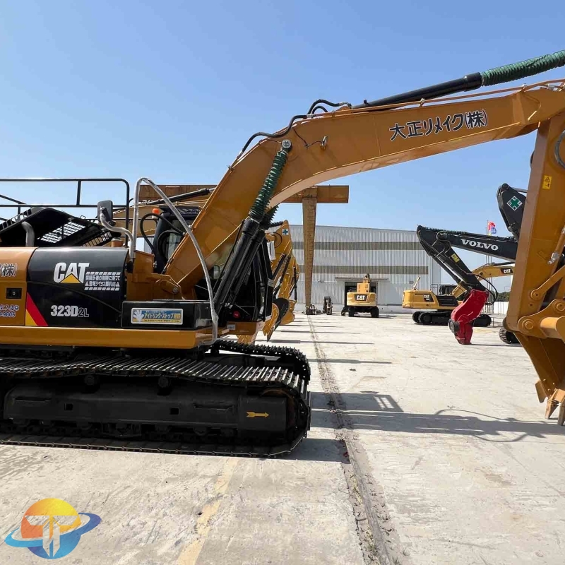 Low price Caterpillar CAT323D2L excavator crawler excavator with high power for sale