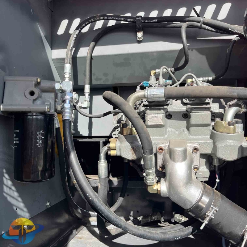 Japan-made Hitachi ZX240 hydraulic crawler excavator used excavator is in stock and is selling well.