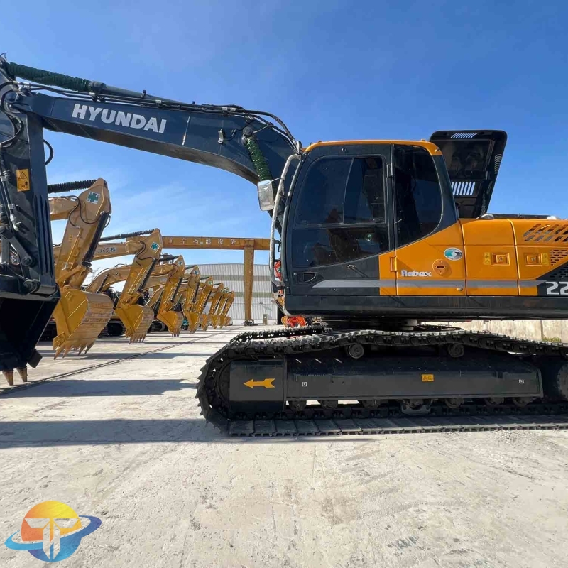 High quality and cost-effective Hyundai 220LC-9S excavator crawler excavator almost new in stock at a low price