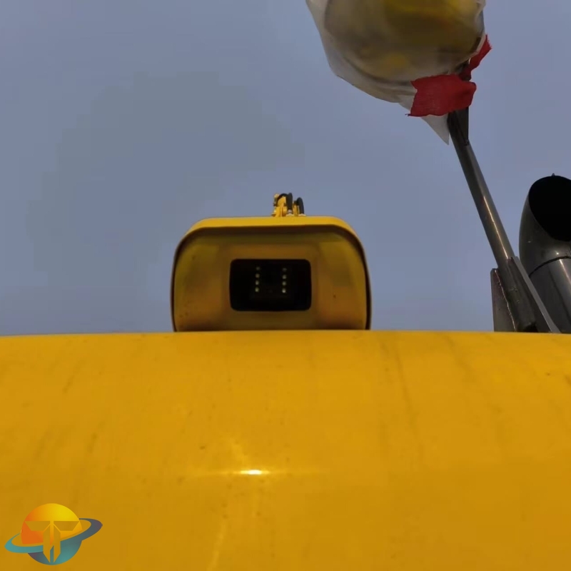 Second-hand high quality Komatsu PC210LC excavator most popular machine spot low price