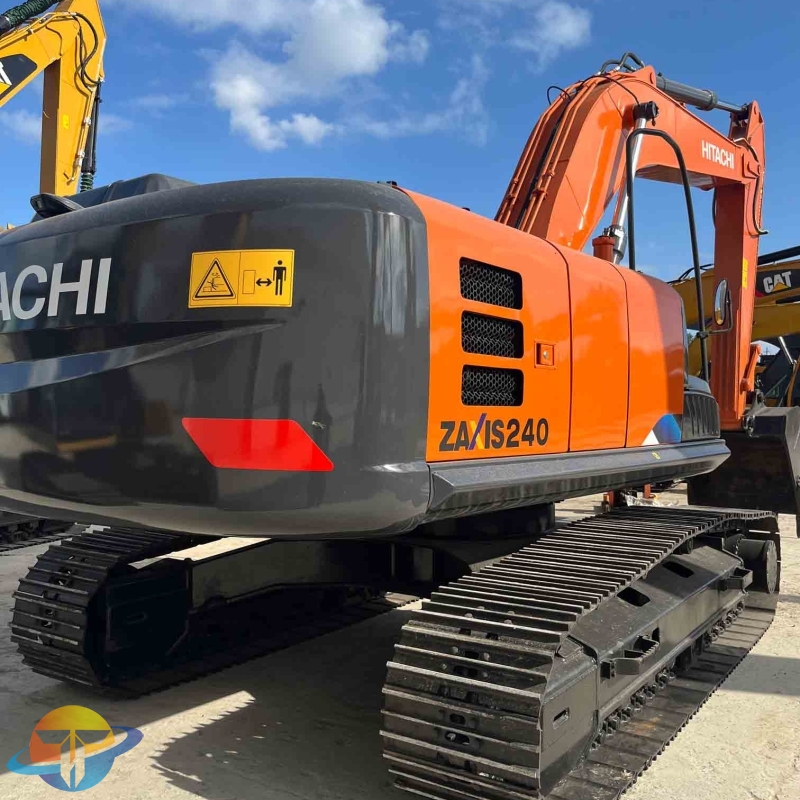 Japan-made Hitachi ZX240 hydraulic crawler excavator used excavator is in stock and is selling well.