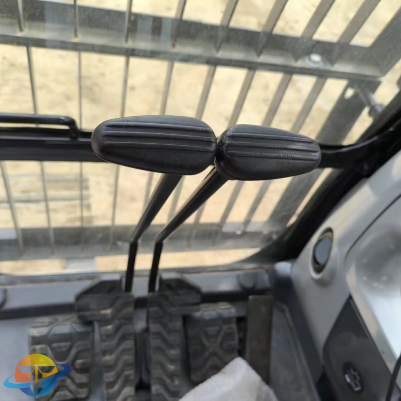 Used Caterpillar CAT320D2L excavator high quality and good price