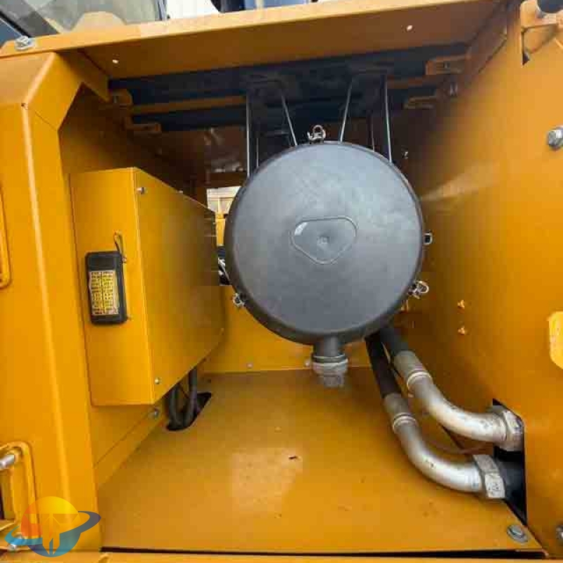 The best-selling XCMG XE215CA excavator in China is an economical choice and is available for immediate sale.