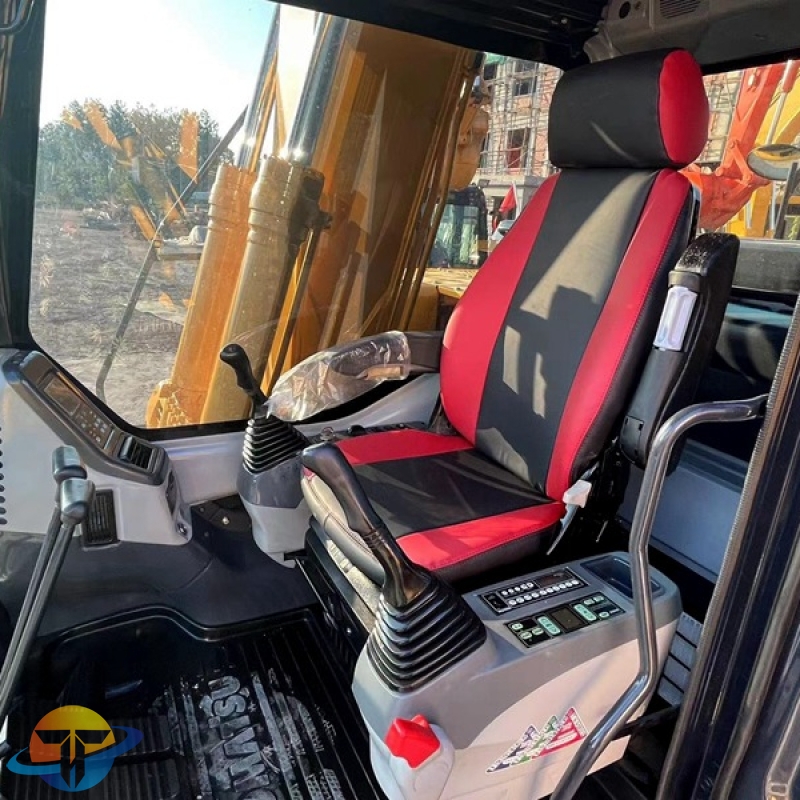 Komatsu PC130-7 excavator small excavator used construction machinery for sale