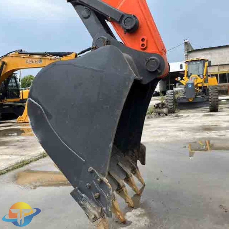 Used Doosan DX340LC-9C excavator durable high quality with core engine low price