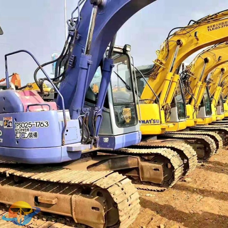 Hot sale Komatsu PC128US excavator large engineering equipment low price