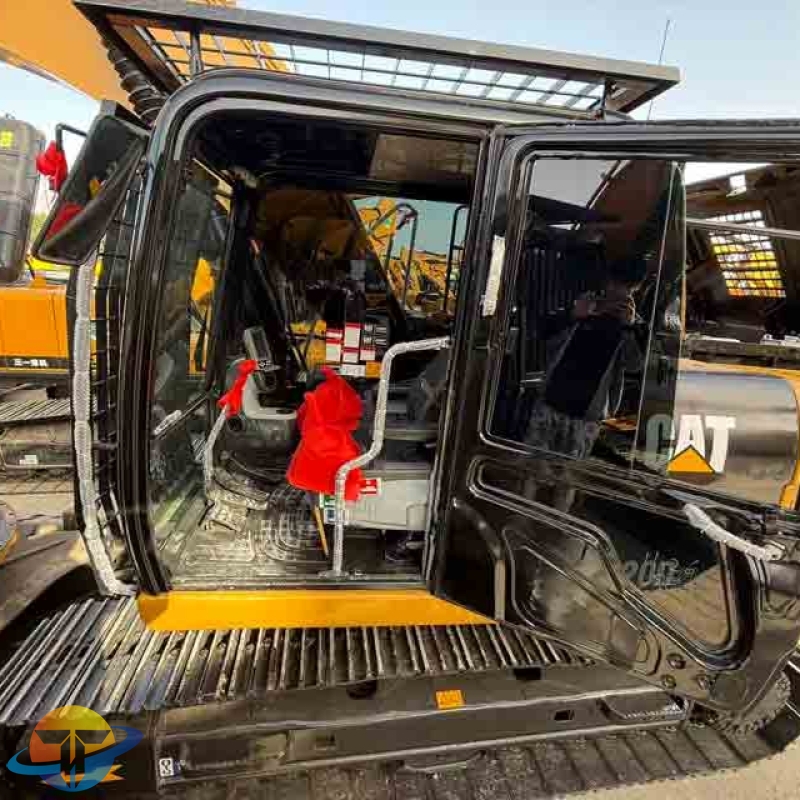 Caterpillar CAT320D2L excavator, an ideal choice for high-quality construction and mining machinery, is available for sale.