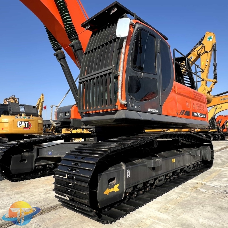 Low price second-hand excavator Doosan DX225LC excavator crawler excavator high quality after-sales guarantee