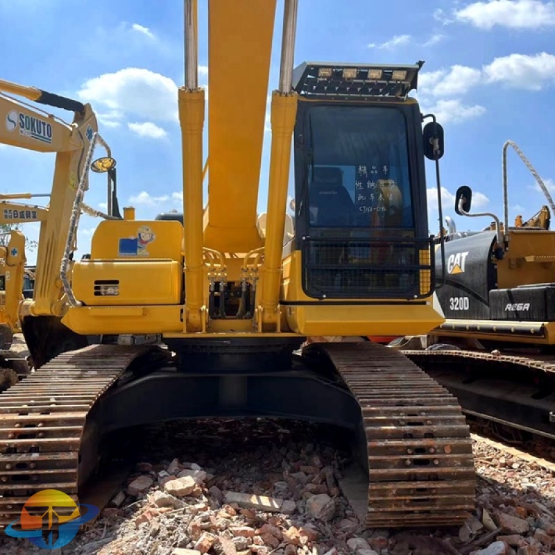 Second-hand Komatsu PC200-8 excavator crawler excavator for sale