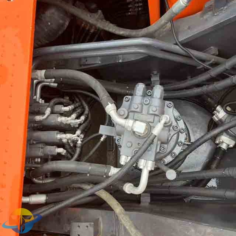 Used Doosan DX340LC-9C excavator durable high quality with core engine low price