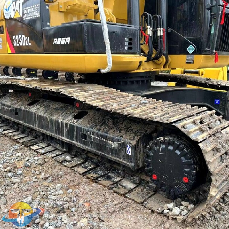 Caterpillar CAT323D2L excavator second-hand excavator with good performance and cheap price for sale