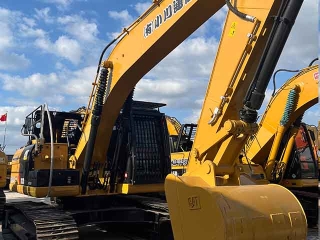 There is a limited amount of stock of used construction equipment of the world-renowned brand Japanese original Caterpillar 323D2L excavator in stock.