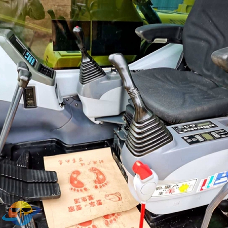 used Komatsu PC300-7 excavator in good condition and low price