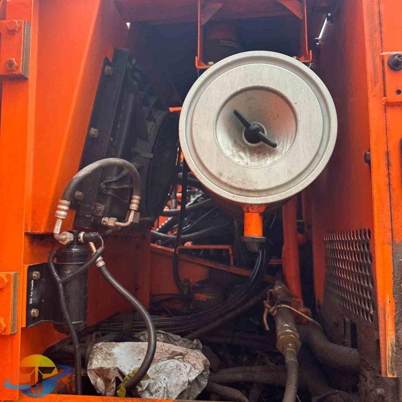 Used Doosan DH210W-7 wheeled excavator, large wheeled drive excavator for mining operations, diesel excavator for sale.