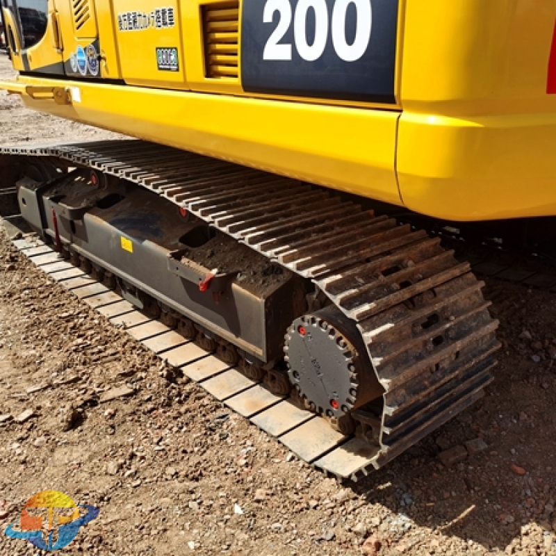 used used Komatsu PC200-8 excavator high efficiency excavator direct sales