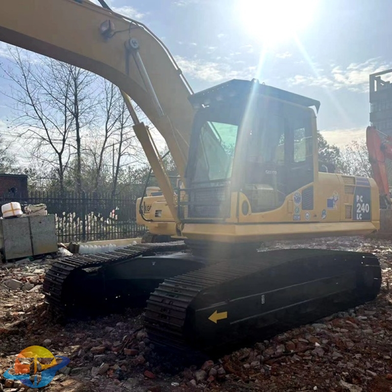 Used new arrival Kobelco SK260 excavator with short working time for sale
