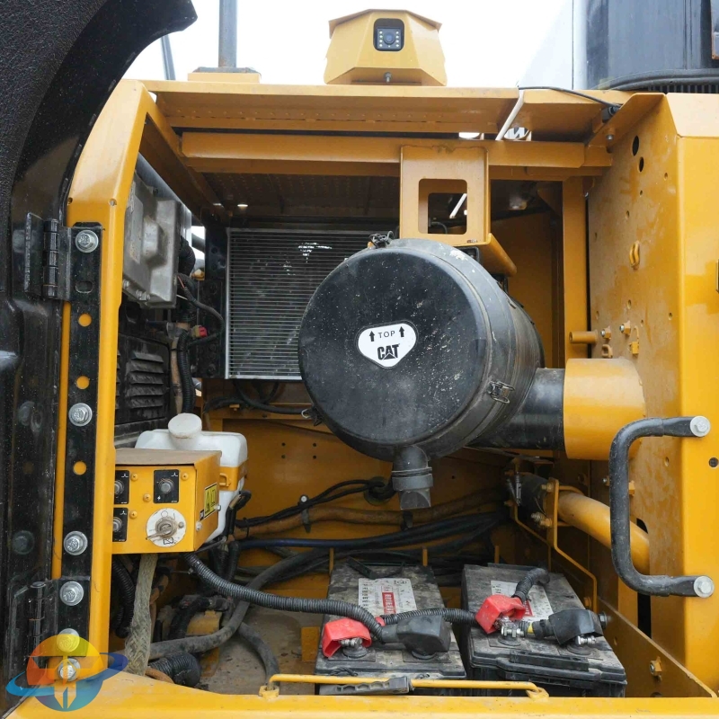 High-quality second-hand excavator Caterpillar CAT330D2L excavator is hot on sale online