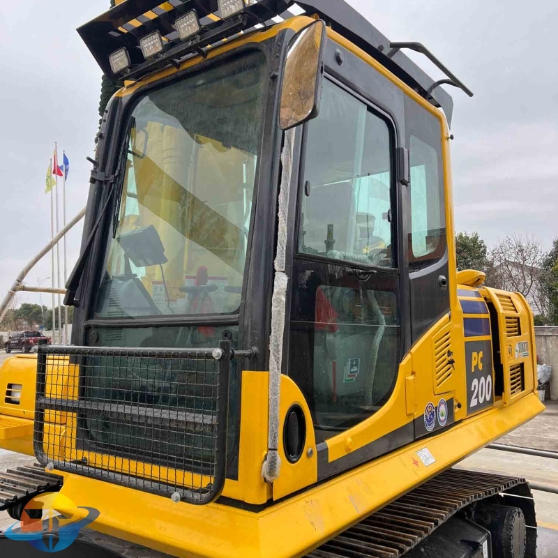 Used Komatsu PC200 excavator used construction equipment environmentally friendly cheap price