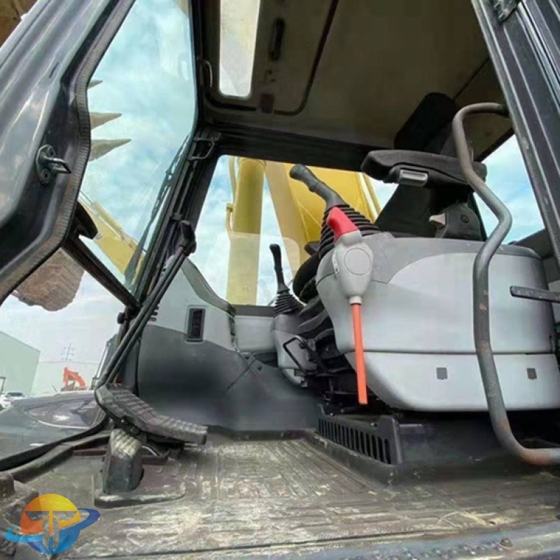 Used Komatsu PC360-7 excavator in excellent condition and for sale at a low price