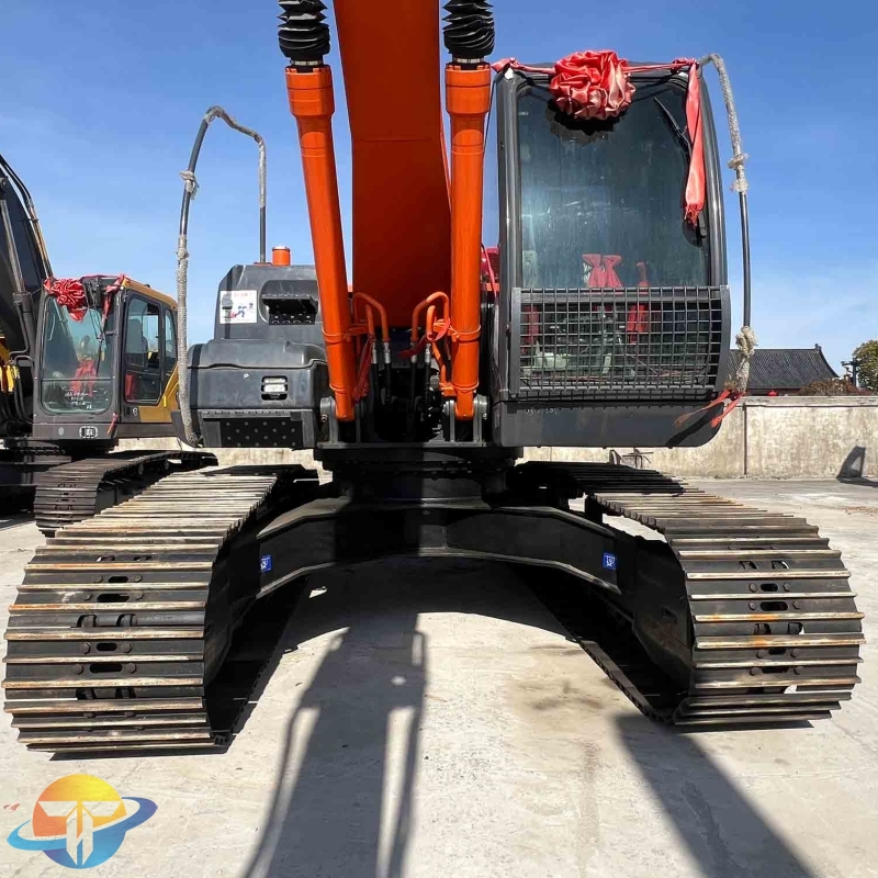 High quality Hitachi ZX200-3 excavator perfect second hand excavator good quality low price for sale