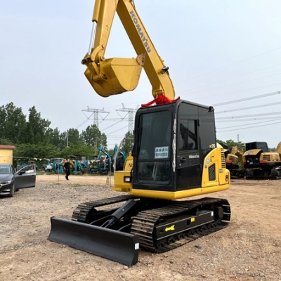 Second-hand Komatsu PC70-8 excavator with good performance and low price