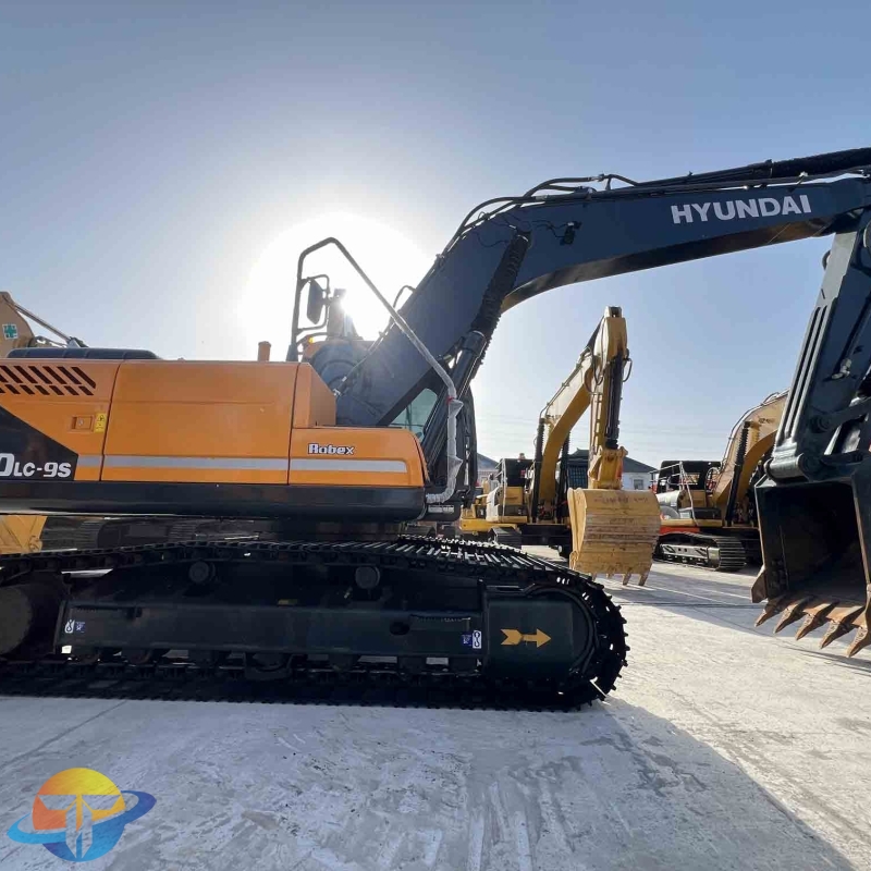 Used high quality excavator Hyundai 220LC-9S excavator Top performance and quality Now for sale at a low price