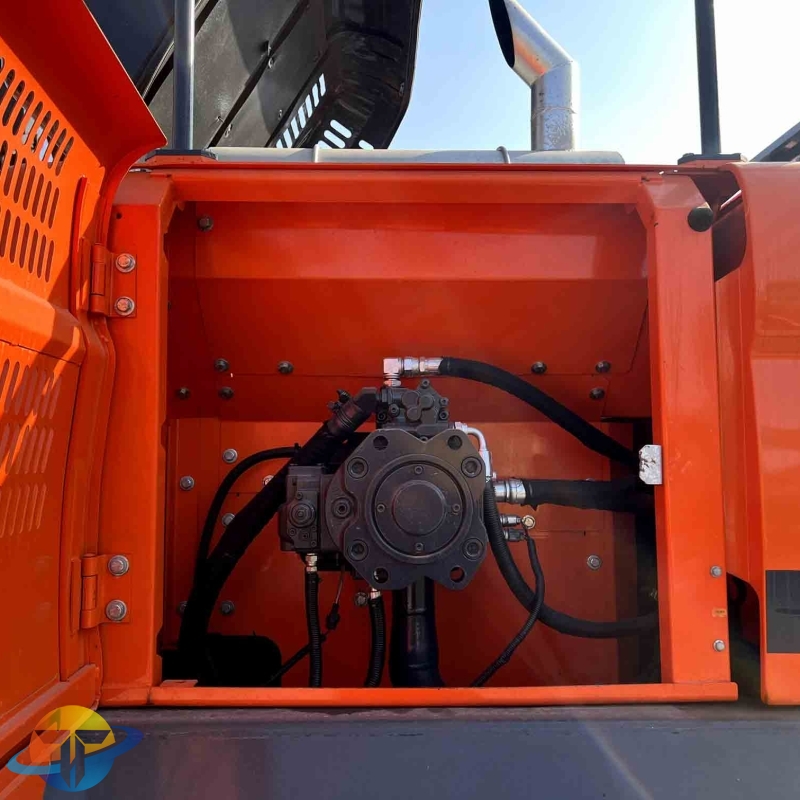 Good performance second-hand Doosan DX225LC Excavator low working hours for sale worldwide